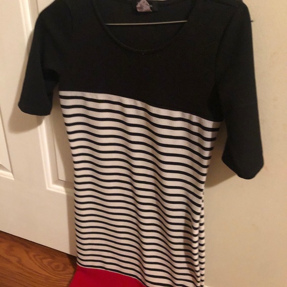 Jackets , hoodie , dresss , crop top - Picture 6 of 9